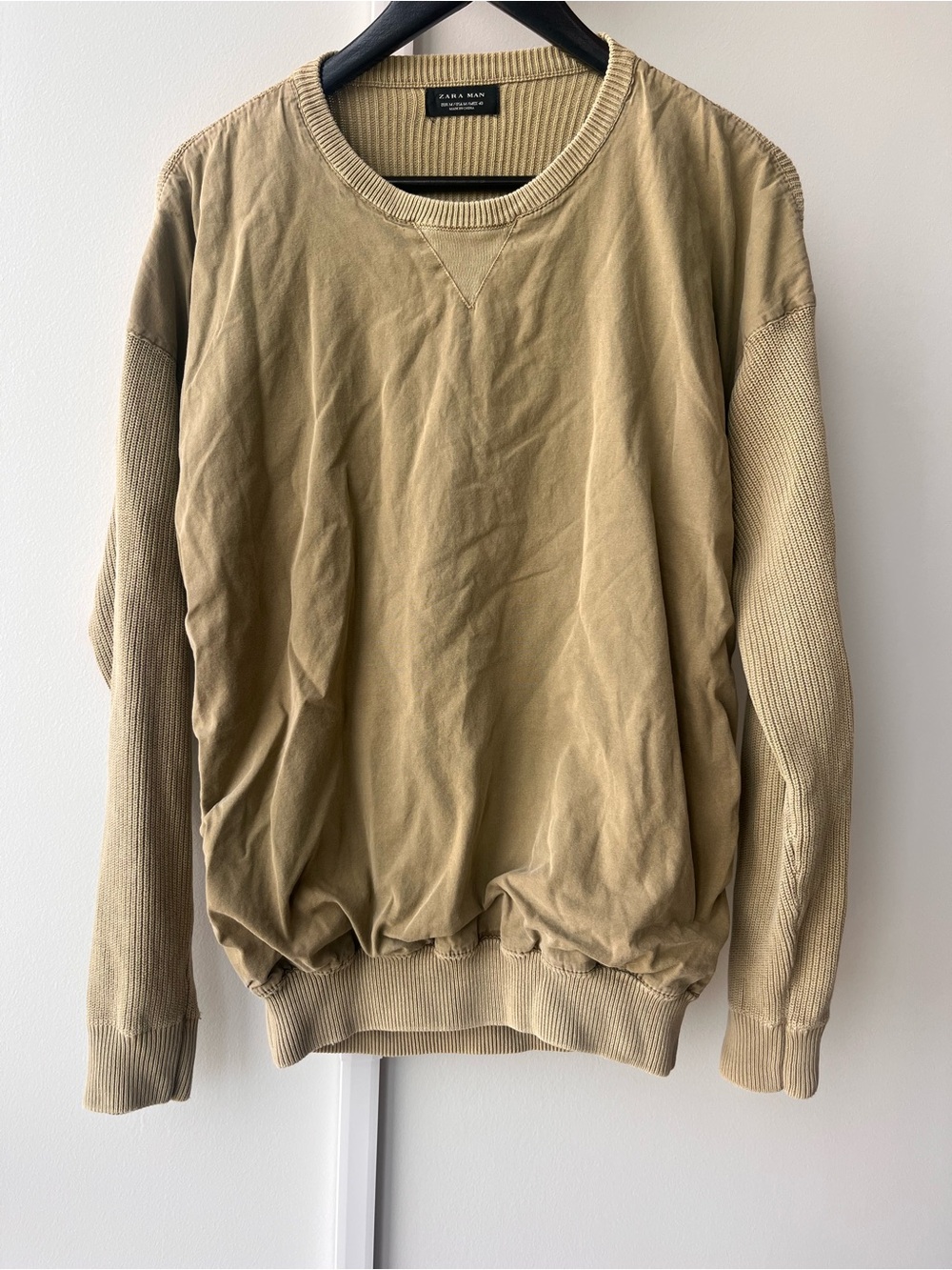 Zara Men’s Crewneck Sweatshirt in Light Khaki